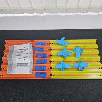Hot Wheels: Track Builder Unlimited Fold Up Track Pack Alter 6+ GLC91 (ohne Auto)