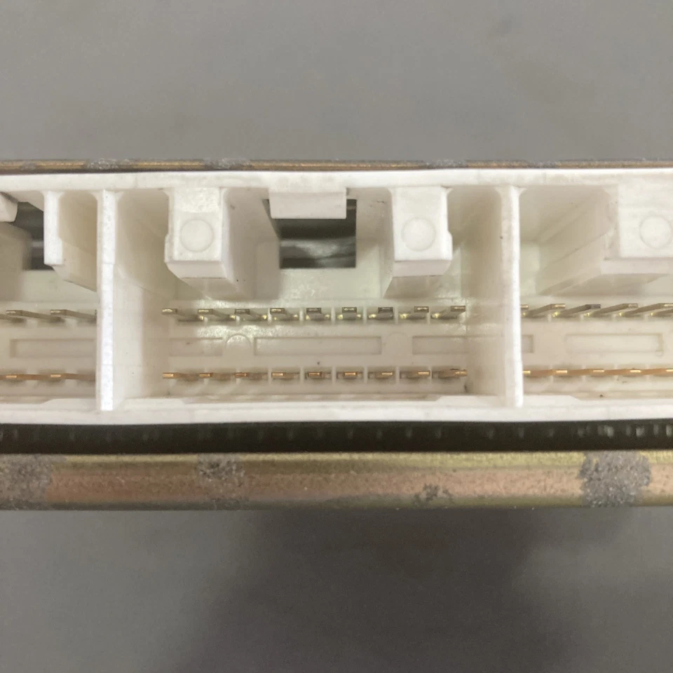 Mitsubishi Eclipse 1990 1,8 L ECU/ECM MD128658 Foto 4 de 4