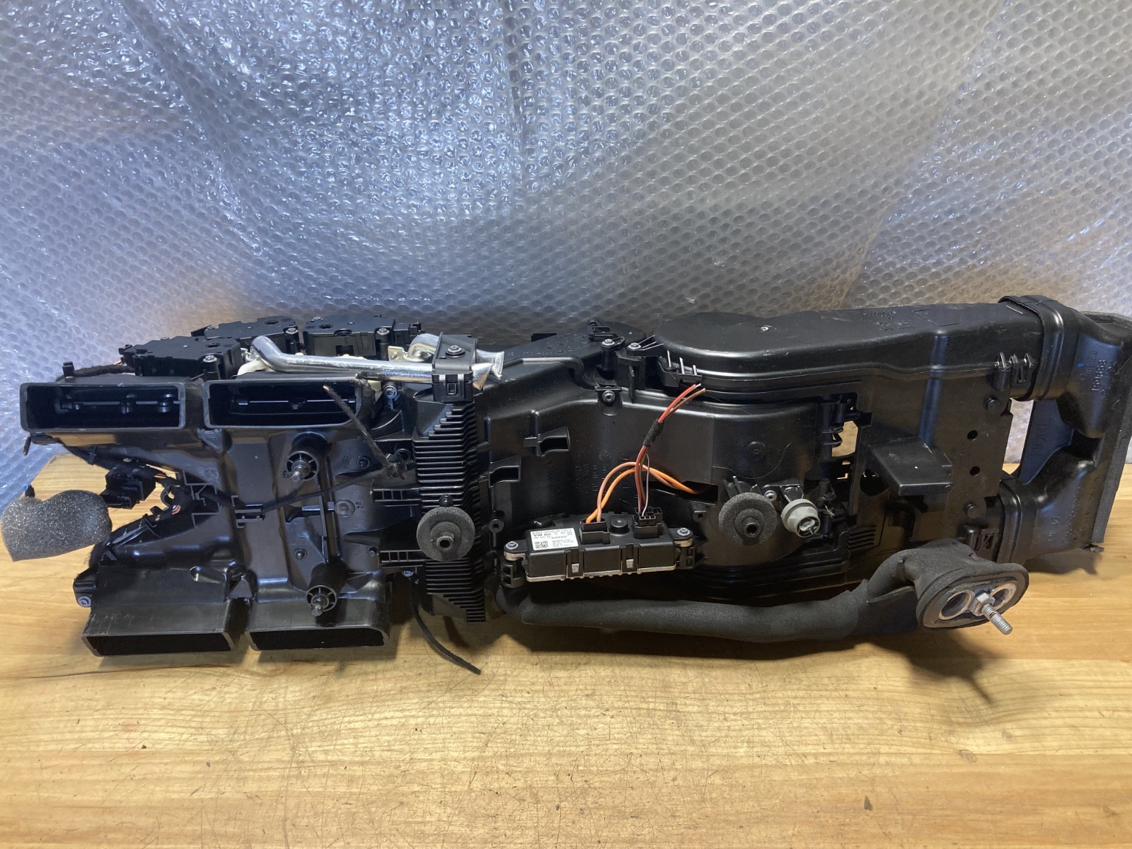 2016-2020 Bentley Bentayga Rear HVAC AC Climate Housing Assembly 4M0820004 9k Mi