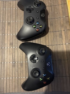 Microsoft Xbox One Wireless Controllers 2
