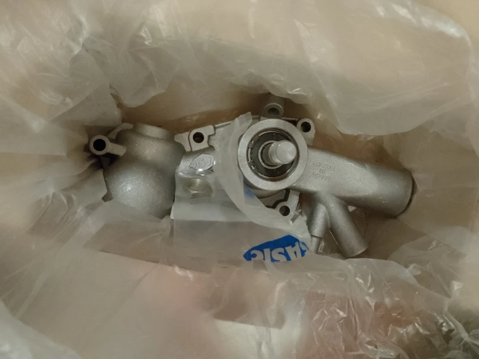 water pump sasic 2021691 fits to peugeot 404 504 - Image 4 of 4