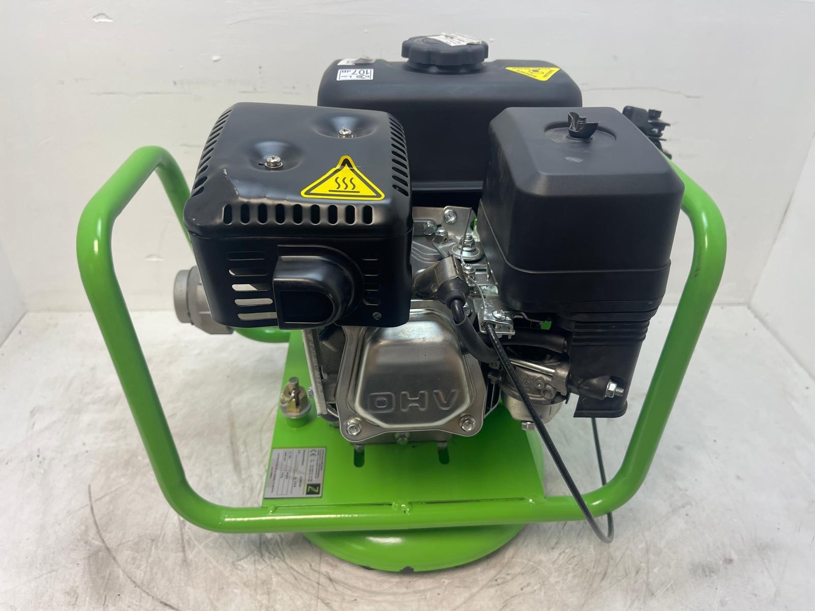 Zipper ZI-BR160Y Concrete Poker Vibrating 5.5hp Petrol 6 meter