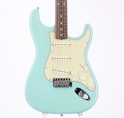 ギター Fender American Vintage 62 Thin Lacquer Fender American Vintage 62 Stratocaster Thin Lacquer Daphne Blue