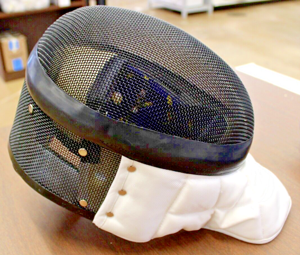 Absolute Fencing Child's Gear Face Mask Sz. M Jacket Sz. 21, Foil