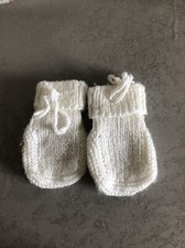 Handgestrickte Weisse  Babyschuhe Neugeborene Säugling 
