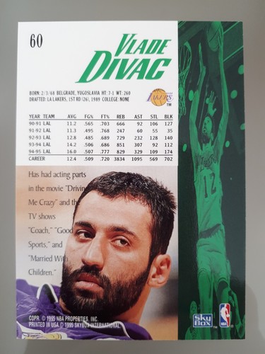 1995-96 SkyBox Vlade Divac #60 Los Angeles Lakers NBA Basketball Lesen! - Bild 2 von 4