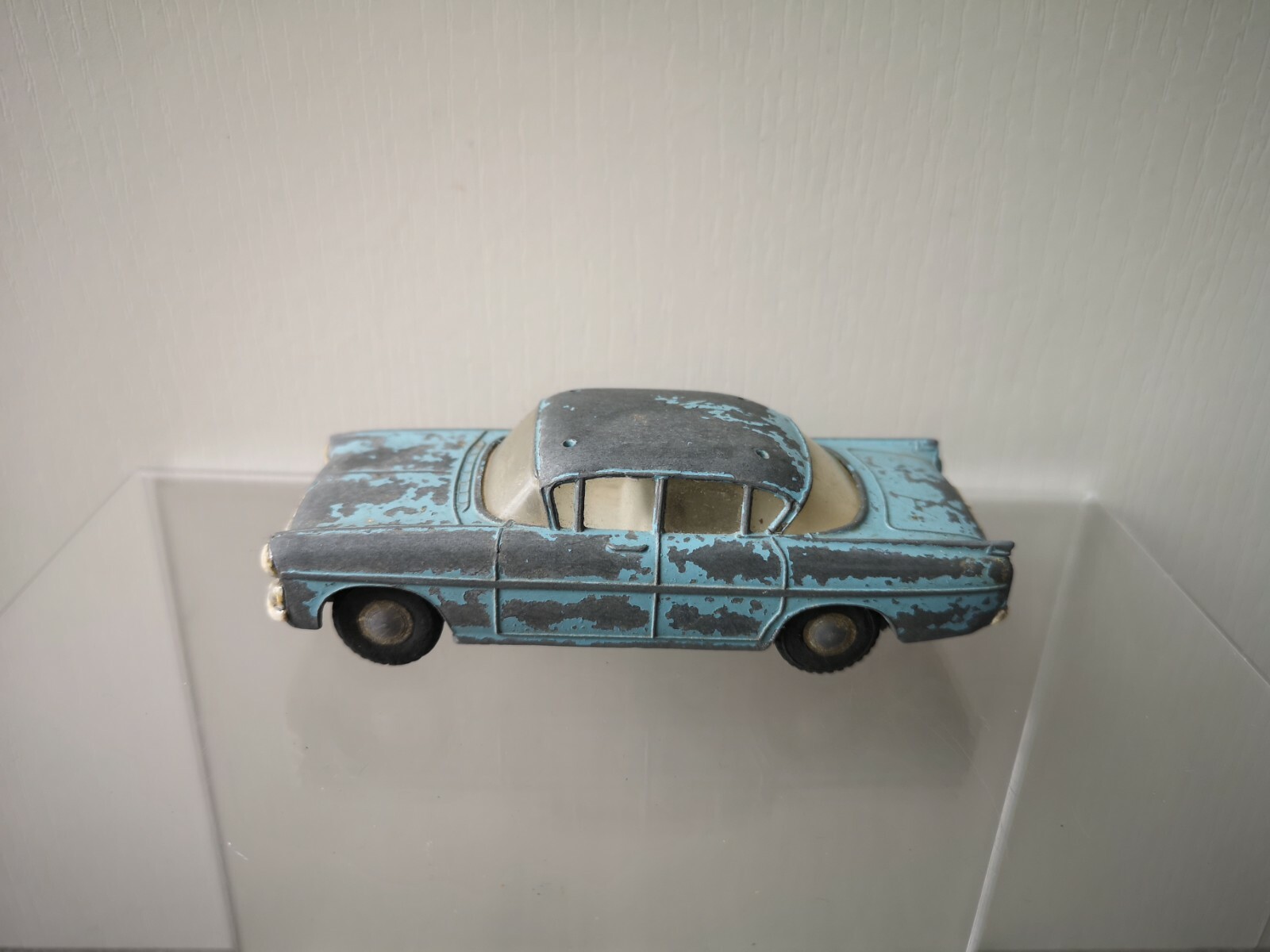 ミニカー SPOT - ON NO.212 DINGHY- VAUXHALL CRESTA ミニカー SPOT - ON NO.212 DINGHY- VAUXHALL CRESTA ミニカー SPOT