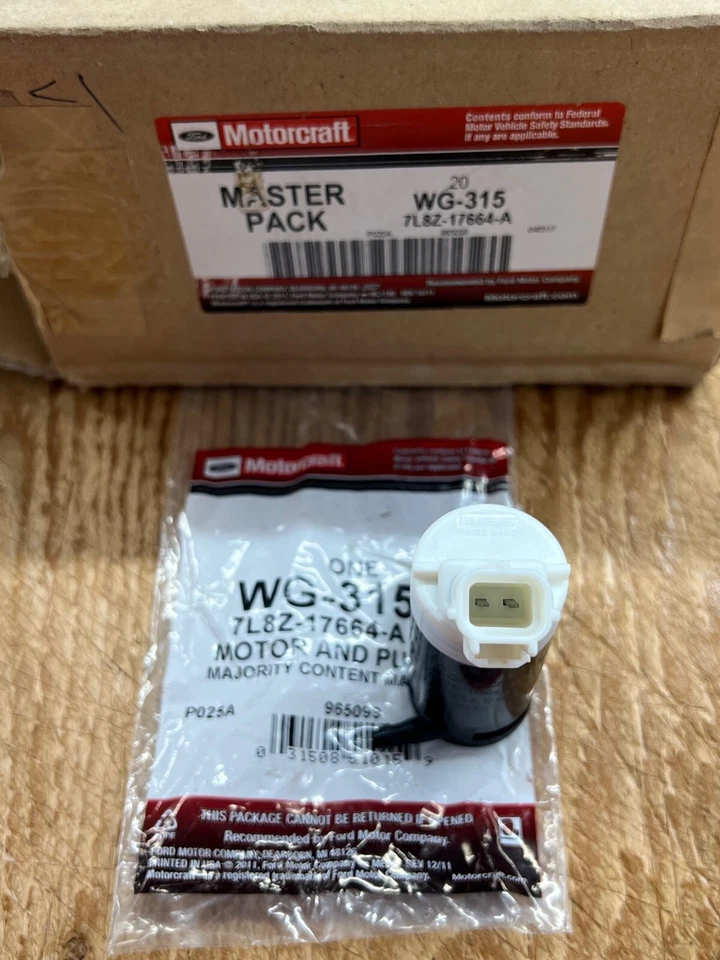 Bomba para lavadora de parabrisas Ford Focus Crown Victoria Escape Explorer F150 WG315 OEM Foto 2 de 2
