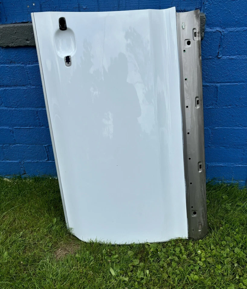 Carcasa de puerta delantera izquierda lado del conductor blanca Porsche Cayenne 2003-2006 OEM Foto 2 de 4