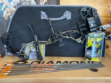 NEW Diamond Bowtech Infinite Edge XT CAMO Compound Bow UPGRADE PKG RH SAVE$$