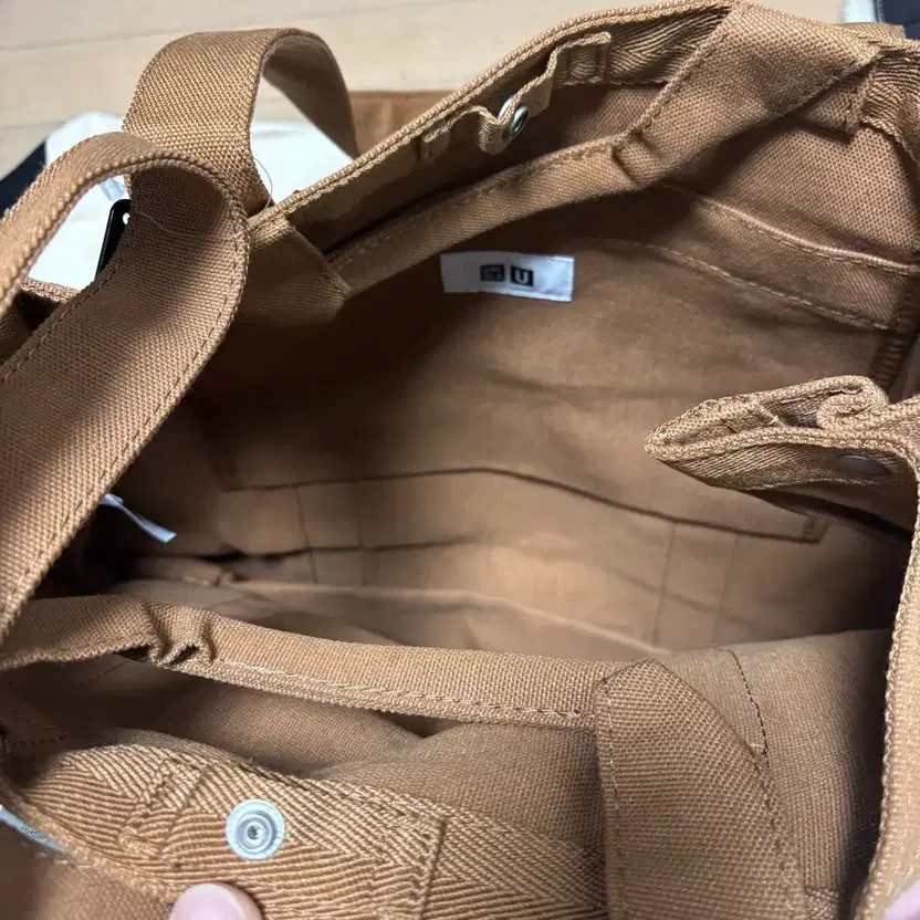 Uniqlo U Shoulder Bag Brown & White New & Used Women's Bags