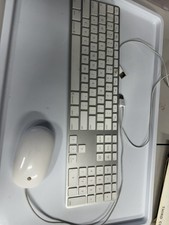 Apple Wired USB Aluminum Keyboard and Mouse S...