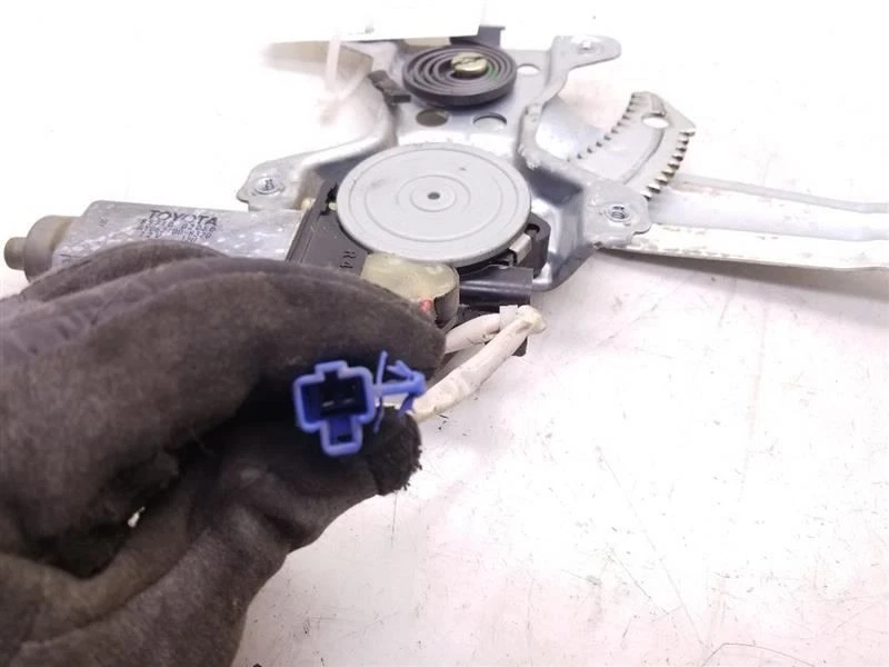 REGULADOR VENTANA ELÉCTRICO PUERTA PASAJERO TRASERO DERECHO TOYOTA COROLLA 98-02  Foto 3 de 4