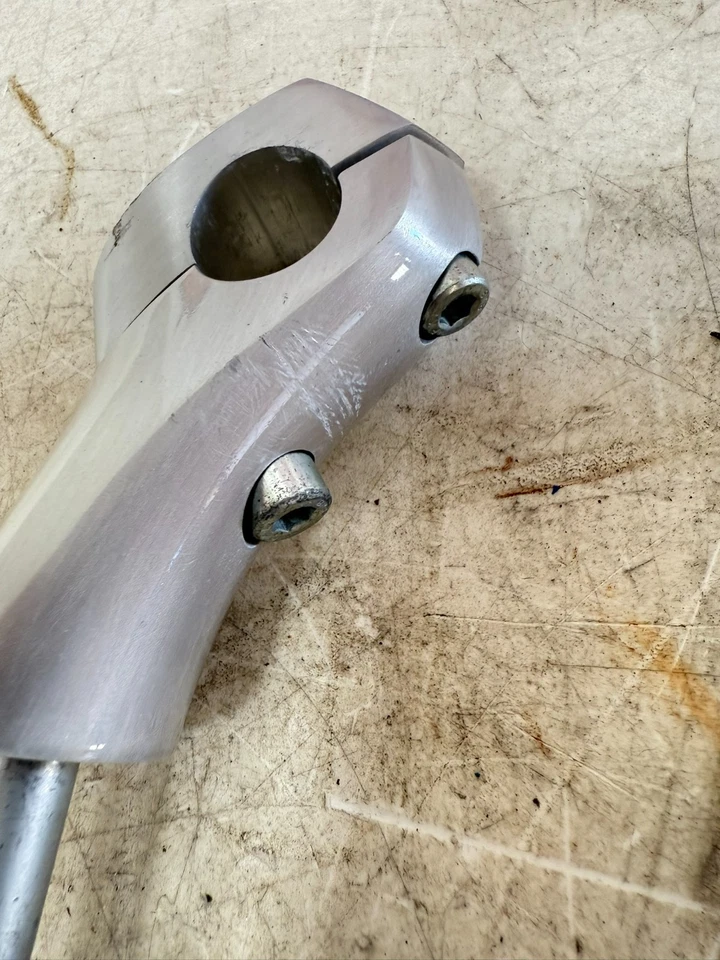 Victory Kingpin 2007 manillar manillar elevadores abrazaderas Foto 4 de 4