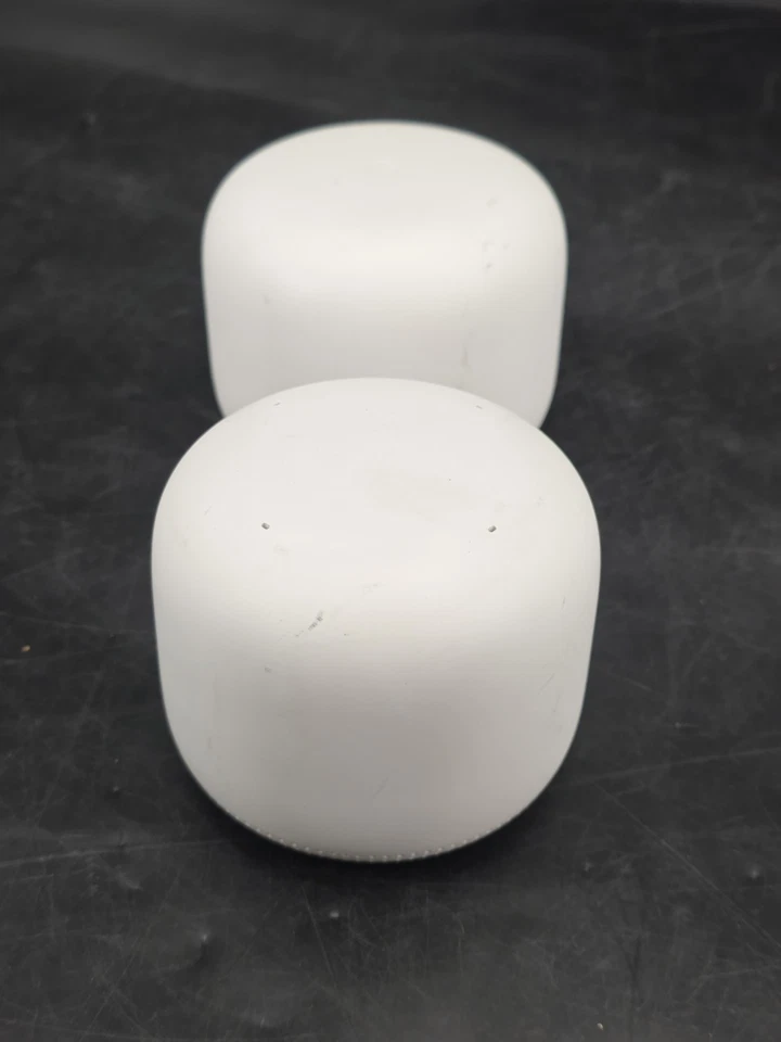 Lot Google Nest Wifi Router and 1 Access Point - Snow [Models H2D & H2E] - Image 3 of 4
