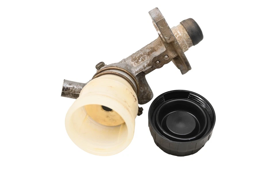 02 川崎骡子 3010 4x4 制动主缸 KAF620 — 第 3/3 张图片