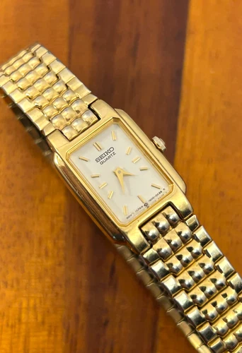 Vintage Seiko Watch Women Gold Tone Tank Style 1N00-5A89 16mm New Battery