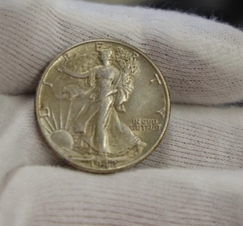1942 US Walking Liberty Half 50c XF +