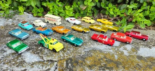 Lot Of 18 Lesney England Matchbox Cars Nice Original 60's Standard & Superfast