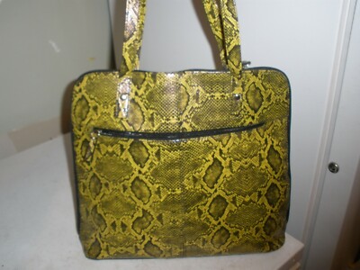 NEW Yellow Black Alligator Purse with Keychain, Change Purse, & Make up Case (P4