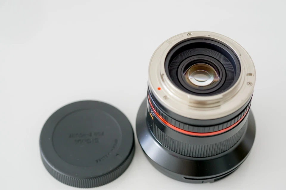 Samyang 12mm F2,0 para Sony E Mount. Poco uso, sin polvo, hongos o arañazos. - Imagen 3 de 4