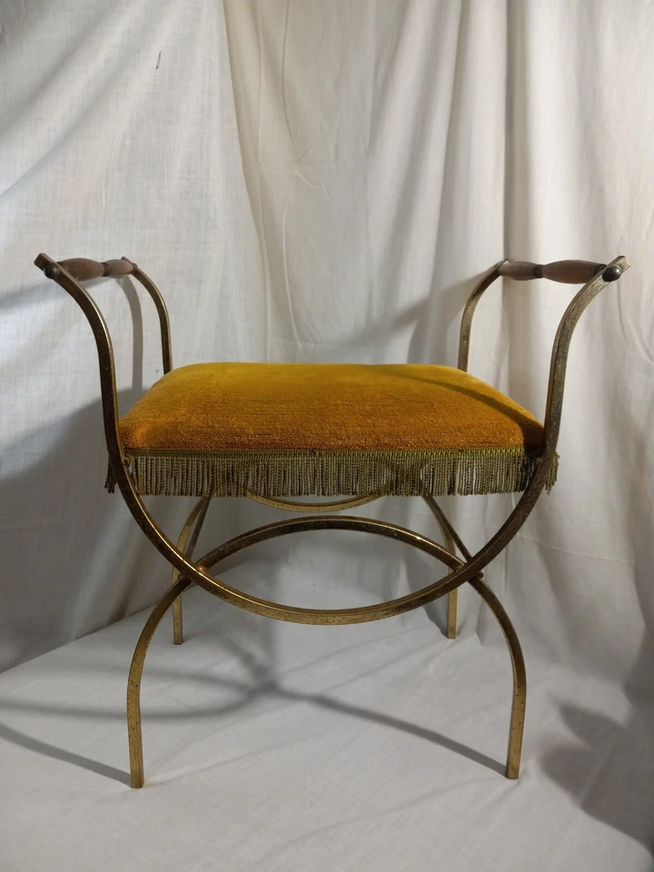 Banqueta vintage estilo regência Hollywood banco ouro verde oliva franja anos 70 - Imagem 2 de 4