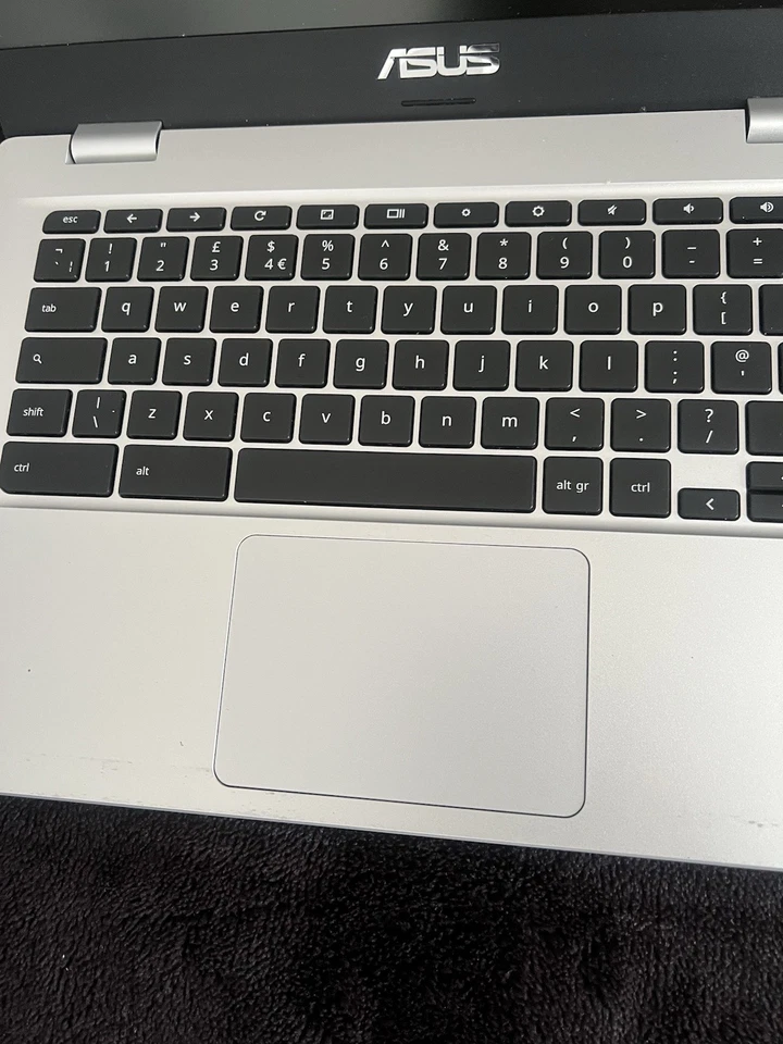 🖥️ Asus Chromebook C202SA 12-13.9” Laptop – Chrome OS – With Charger 🔌 - Image 4 of 4