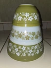 PYREX Nesting Mixing Bowl Set of 3 Spring Blossom Green/Crazy Daisy 400 Series