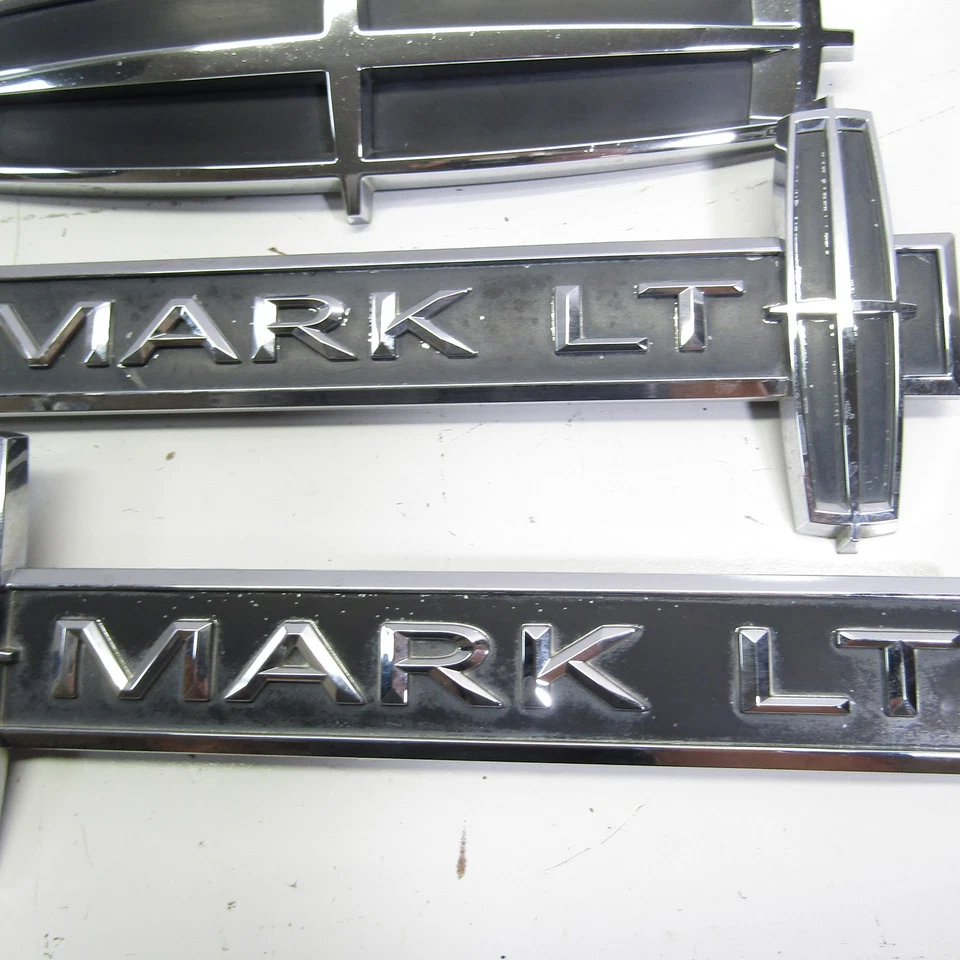 Juego de emblemas de guardabarros y parrilla laterales izquierdo y derecho Lincoln Mark LT 2006-2008 FABRICANTE DE EQUIPOS ORIGINALES Foto 3 de 4