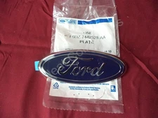 NOS OEM Ford Expedition Lift Gate Name Plate Emblem - Ford Blue Oval 1997 - 98
