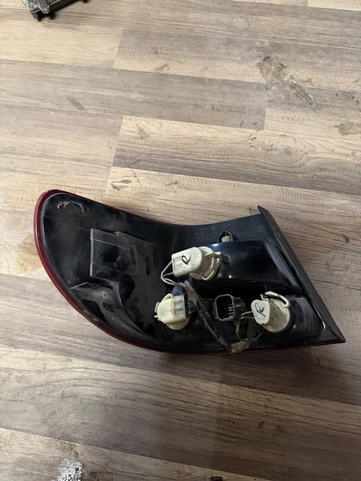 ⭐️ Luz trasera pasajero derecho SATURN Sl1 Sl2 2000-2002 sedán OEM Foto 4 de 4