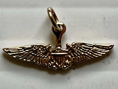 US NAVY AVIATOR WINGS YELLOW CHARM, 14K GOLD, 1,1g, VIRGINIA NACHLASSFUND