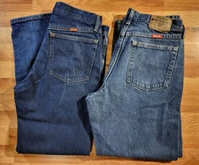 2 Pair Men's Jeans 33 x 30 Wrangler Rustler EUC Medium Wash 5 Pocket