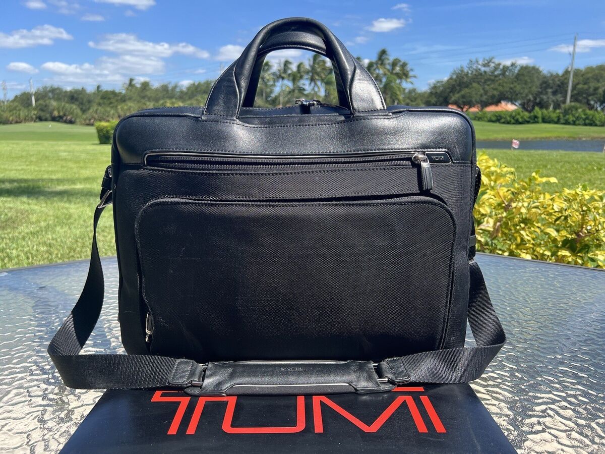TUMI ARRIVE Black Leather/Nylon Sawyer Briefcase $795 Msrp TUMI ARRIVE Black Leather/Nylon Sawyer Briefcase $795 Msrp