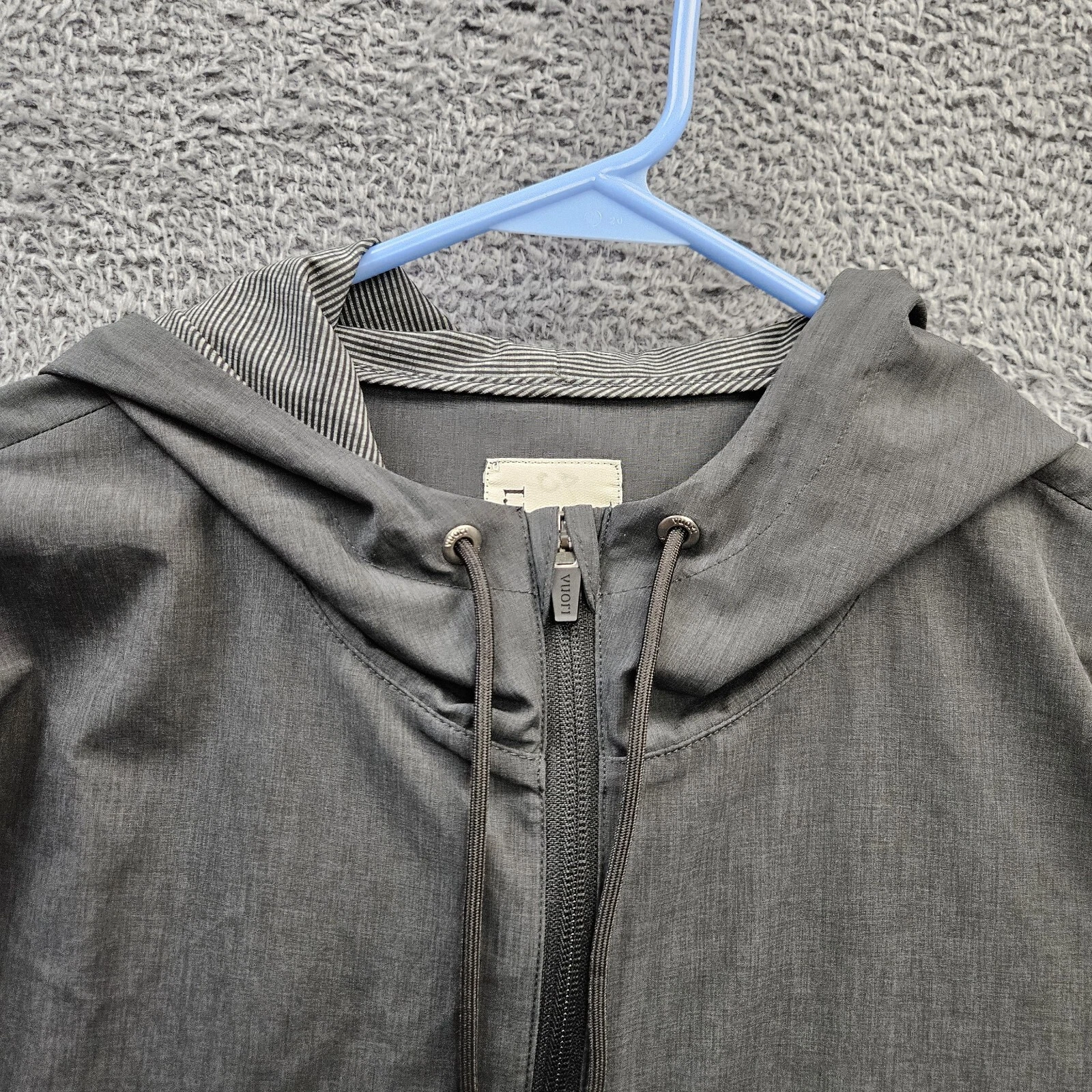 vuori outdoor trainer athletic windbreaker jacket