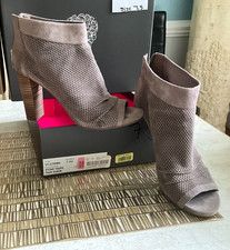 Womens Vince Camuto VC-Cosima, Stone Taupe True Suede bootie, 7.5M