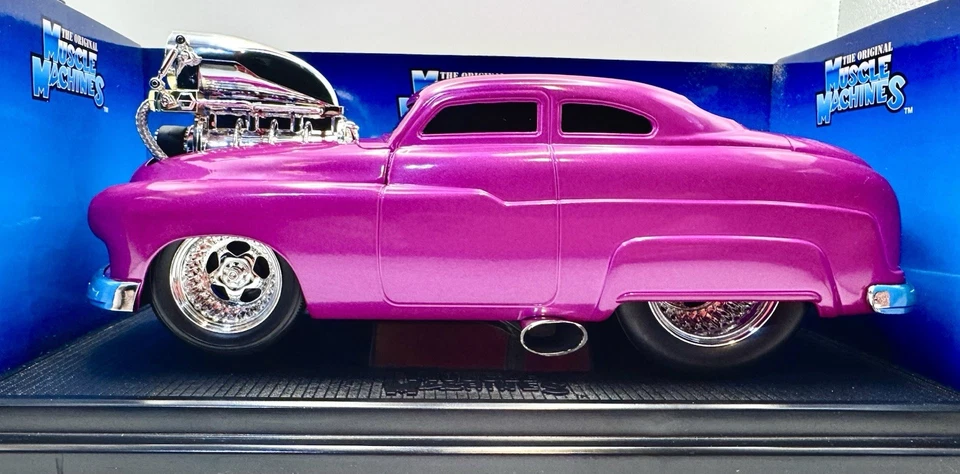 Muscle Machines 1949 Mercury - 'Too Cool' Rosa - 1/18 - Diecast - Novo Na Caixa - Imagem 2 de 4
