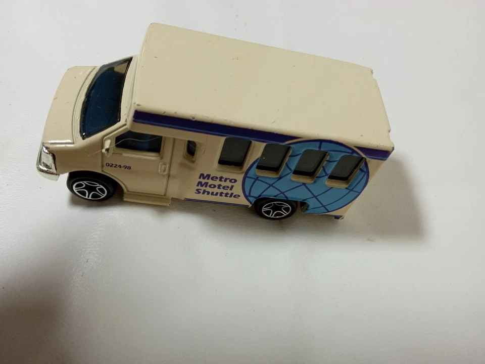 Matchbox Chevy Transport Bus Metro Motel Shuttle - Image 4 of 4