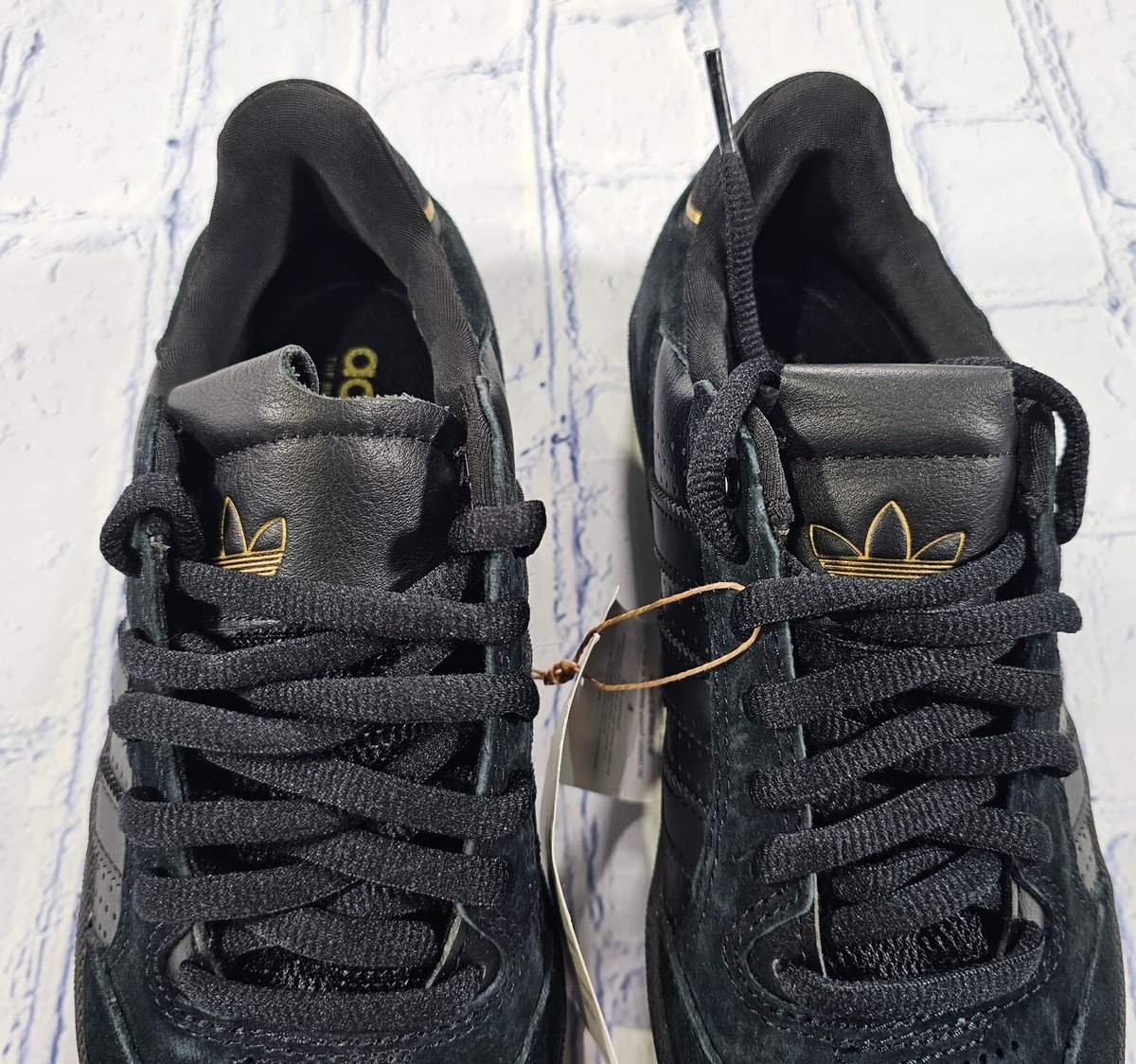 adidas Tyshawn Low Black Gold Metallic 2022 Skateboarding  display picture 3