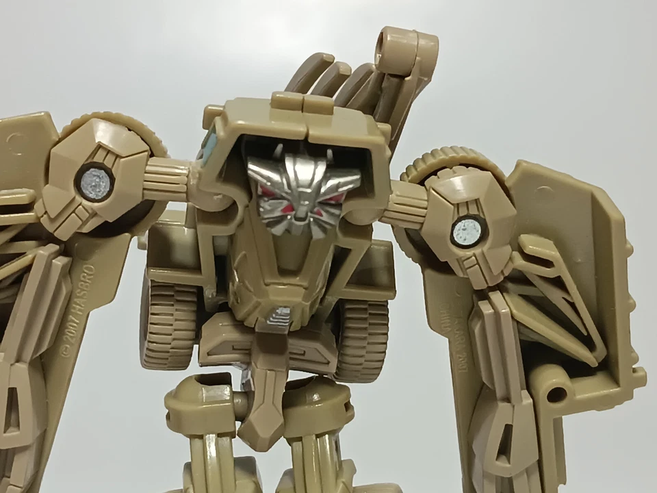 HASBRO TRANSFORMERS 2007 MOVIE LEGENDS CLASS ALL SPARK BATTLES BONECRUSHER - Image 4 of 4