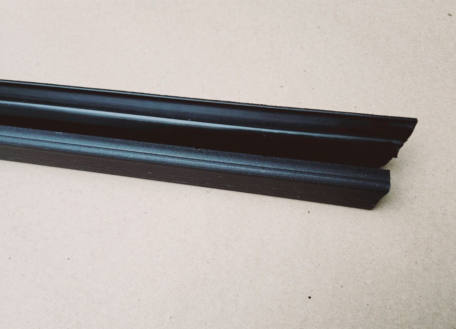 Durango Aspen Front Door Window Glass Run Seal Inner Beltline Sweep Mopar OE OEM