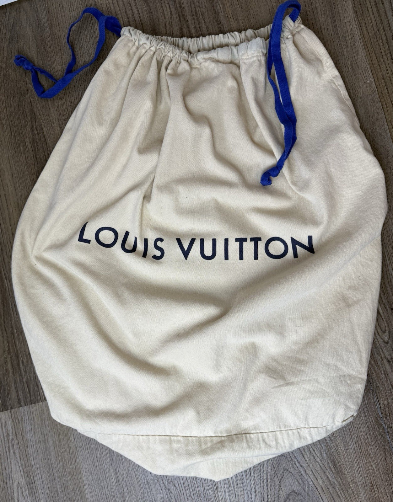Authentic LOUIS VUITTON Monogram Eclipse Cabas Zi… - image 2