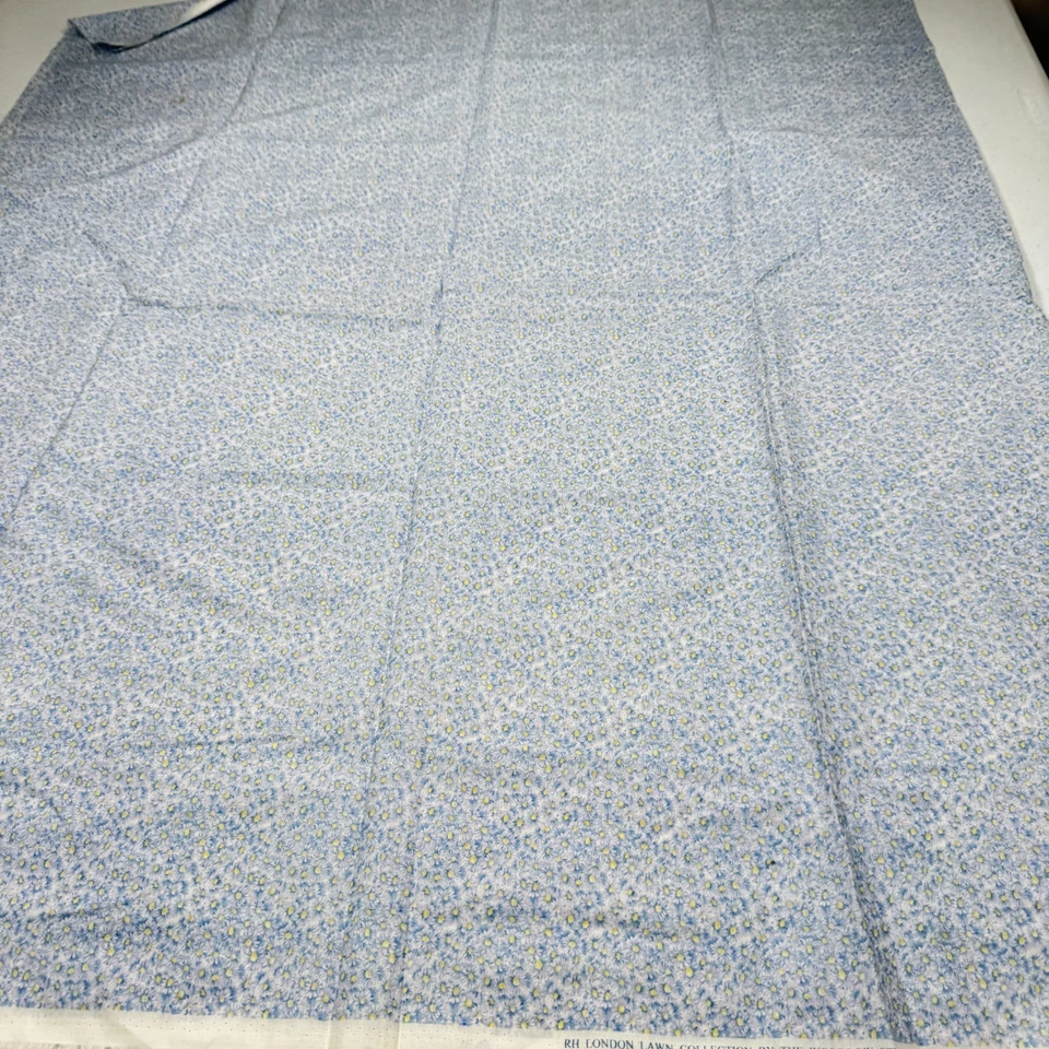 RH london woodrow studio fabric blue daisy floral quilting cotton 43x73 2 yr - Image 4 of 4
