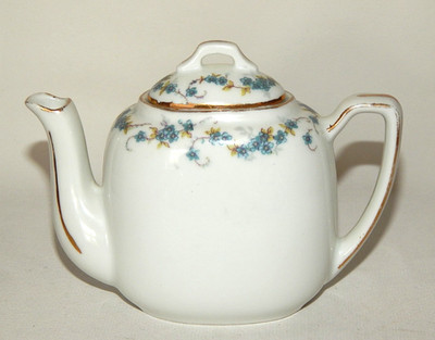 Puppengeschirr Kaffeekanne O. & E. Gutherz Royal Austria  ab 1918  Öpiag