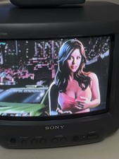 Vintage Sony Trinitron Retro Gaming TV 9" KV-9PT20 - W/Remote 1995- Nice Shape