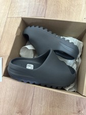 Adidas Yeezy Slide 'Dark Onyx' Bambini - UK 12 - ID5104 - Spedizione veloce