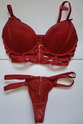 Hunkemöller Private Collection: Bh &String  Kennedy (Größe 75D/S, Rot)