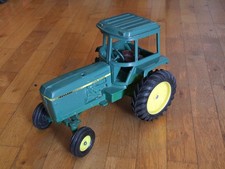 Grosser alter JOHN DEERE Traktor von Ertl, ca 1:16, bespielter Zustand