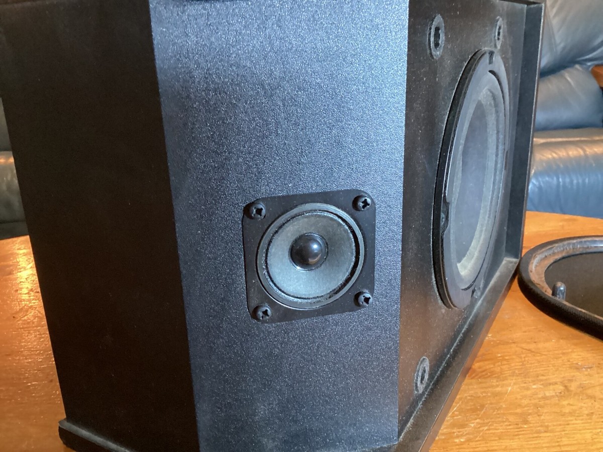BOSE 2.2 Series 2 Stereo Vintage Speakers 8 Ohms 120 W max