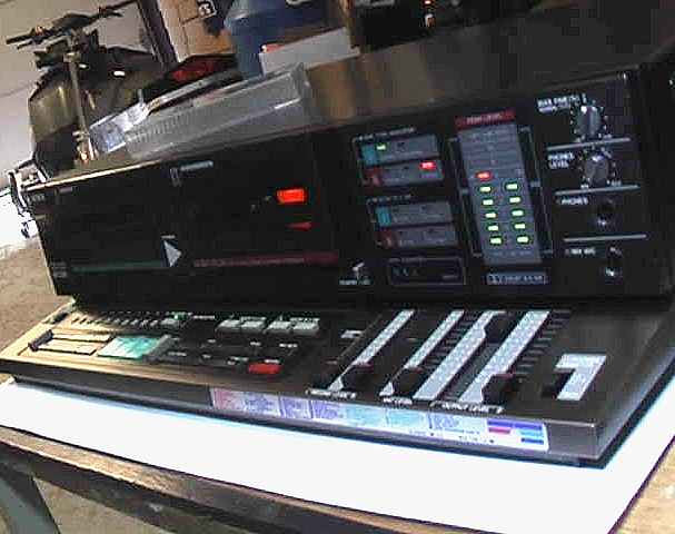 Aiwa WX-220 Dual Tape Deck with DJ Mixing Feature! Rare Vintage